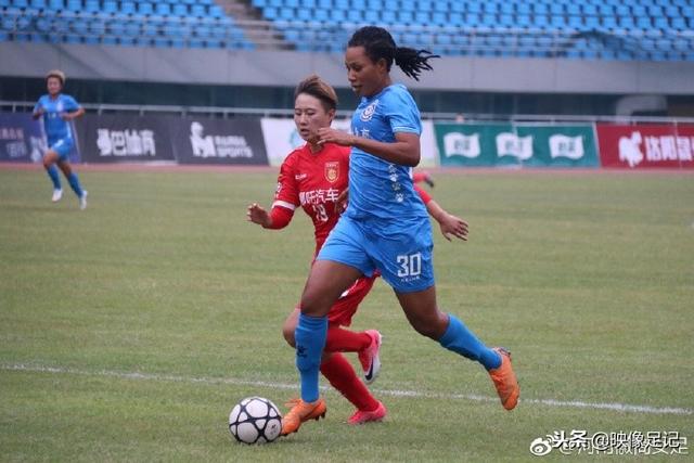 上海队战胜深圳队34分；洛夫顿寻求重返CBA的可能性